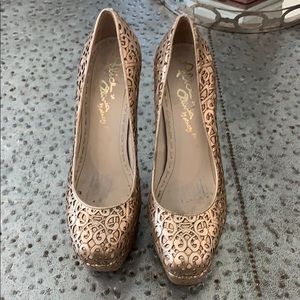 Alice + Olivia Gold Stilettos size 38